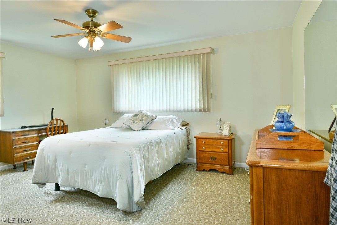8637 Squirrel Hill Drive NE Warren OH 44484