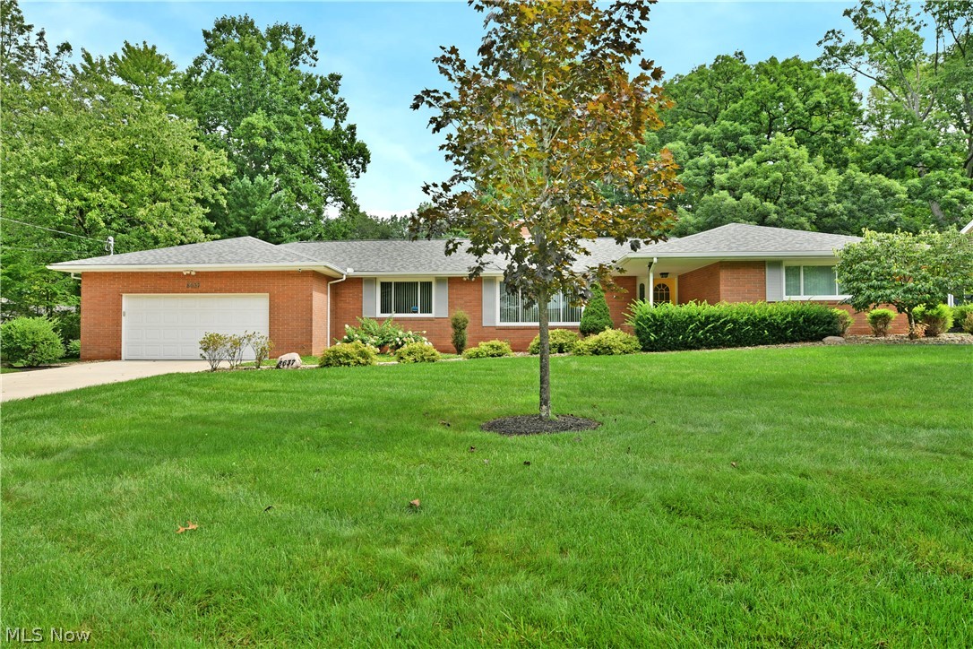 8637 Squirrel Hill Drive NE Warren OH 44484