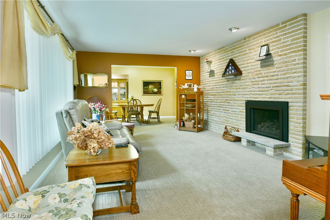 8637 Squirrel Hill Drive NE Warren OH 44484