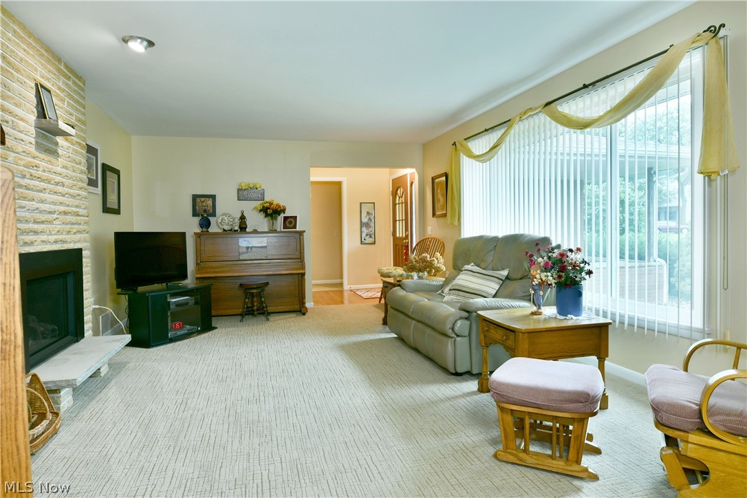 8637 Squirrel Hill Drive NE Warren OH 44484