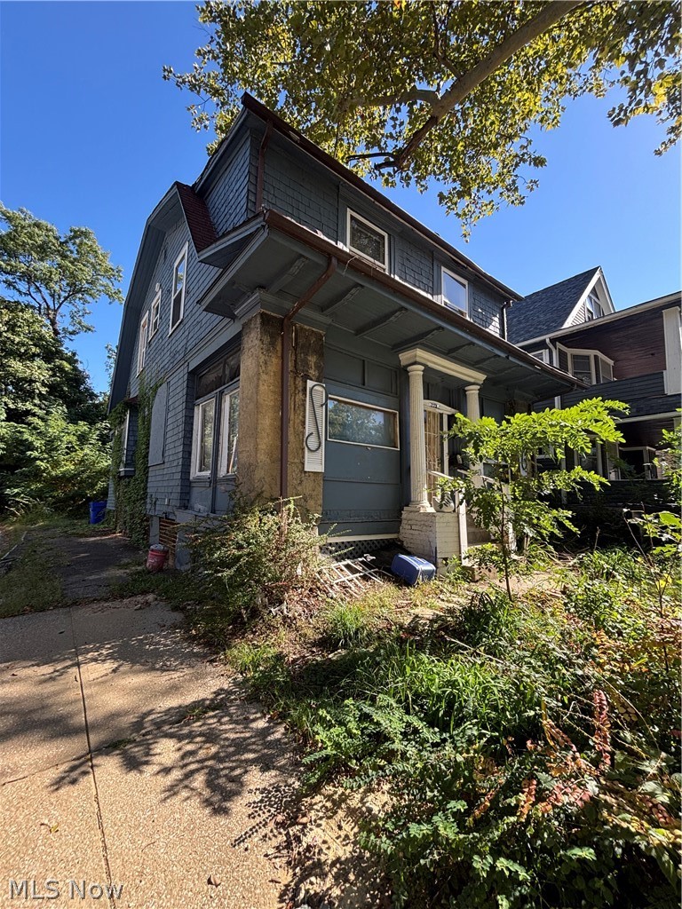 1775 Wickford Road Cleveland OH 44112