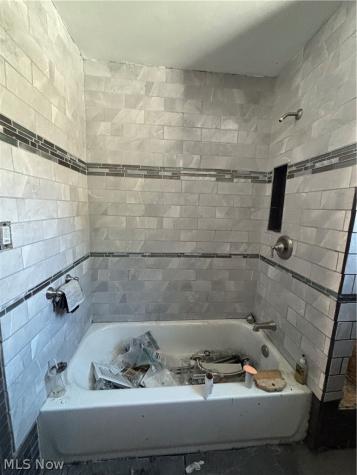 1775 Wickford Road Cleveland OH 44112
