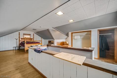 8023 Ivandale Parma OH 44129