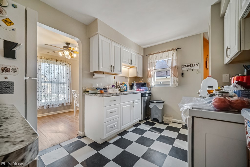 8023 Ivandale Parma OH 44129