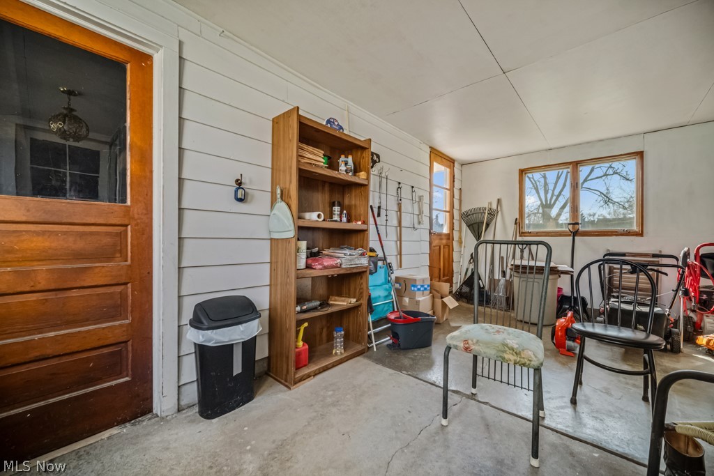 8023 Ivandale Parma OH 44129