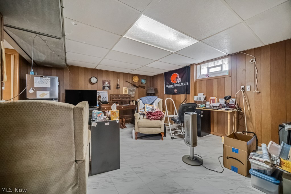 8023 Ivandale Parma OH 44129