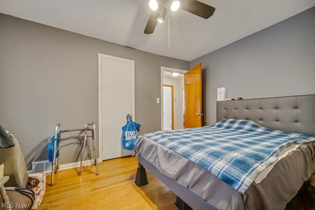8023 Ivandale Parma OH 44129