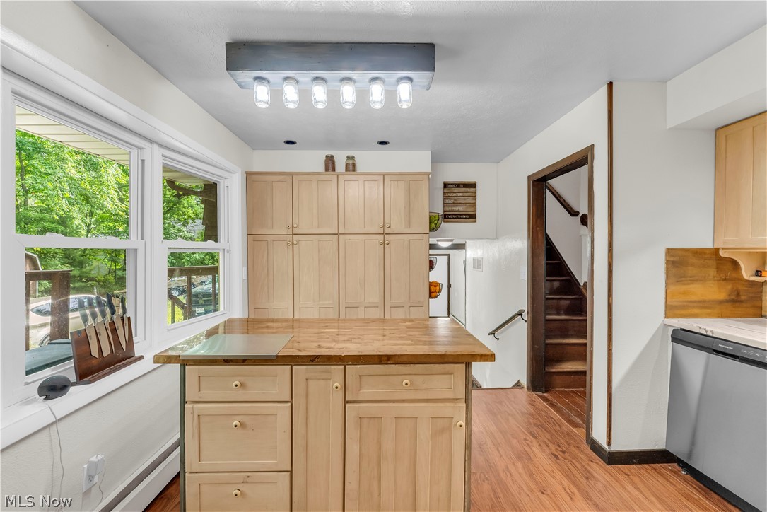 5239 Sleepy Hollow Road Valley City OH 44280