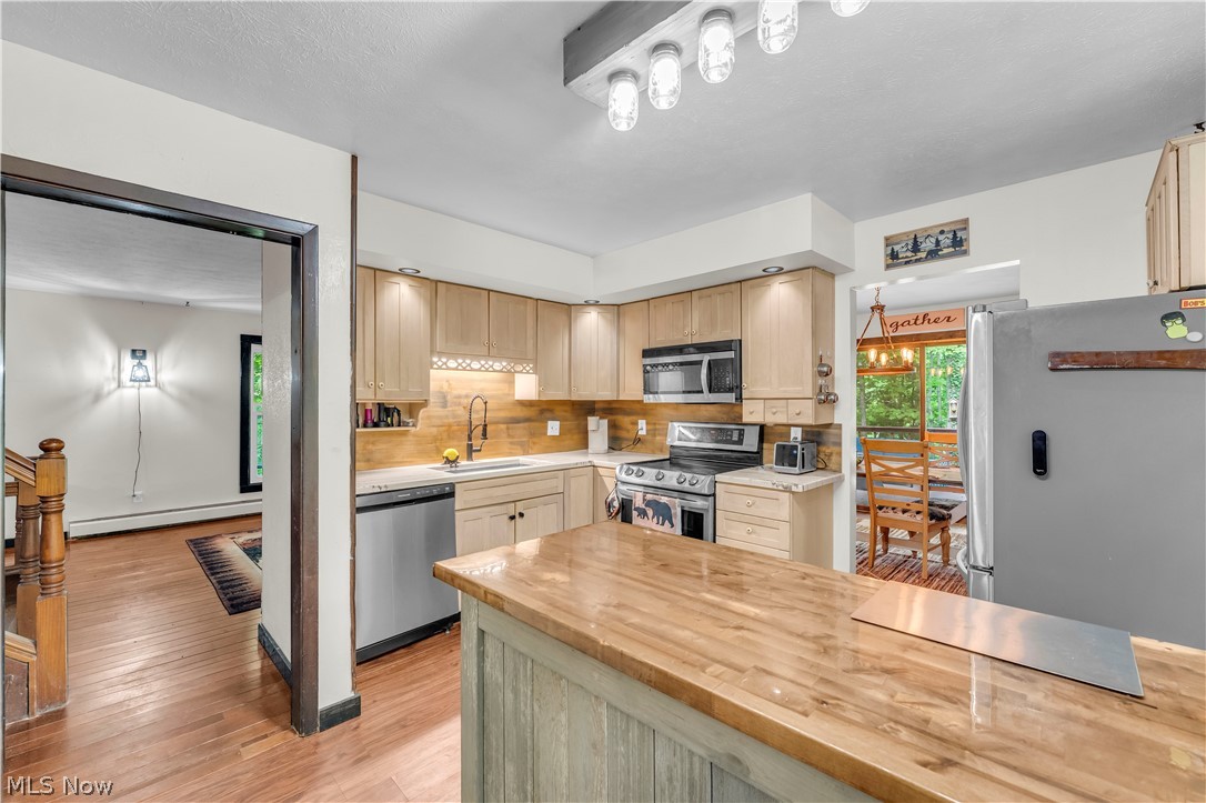 5239 Sleepy Hollow Road Valley City OH 44280