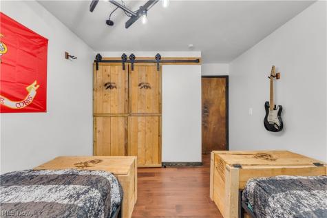 5239 Sleepy Hollow Road Valley City OH 44280