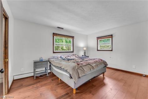 5239 Sleepy Hollow Road Valley City OH 44280