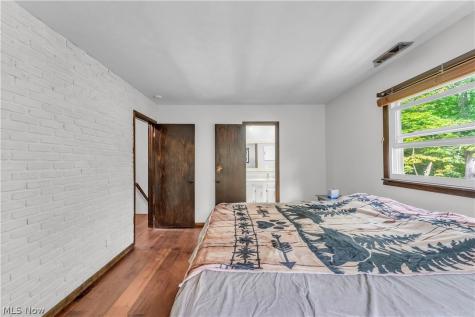 5239 Sleepy Hollow Road Valley City OH 44280