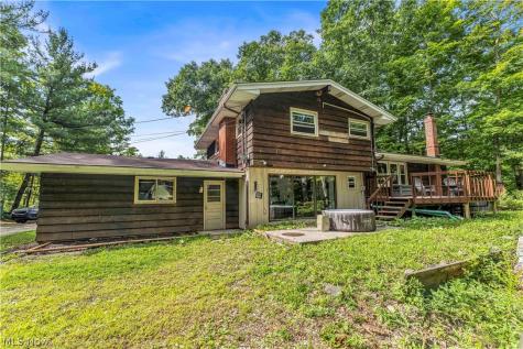 5239 Sleepy Hollow Road Valley City OH 44280
