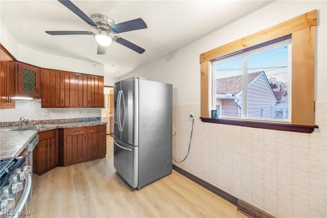 2456 Jackson Street Lorain OH 44052