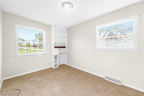 2456 Jackson Street Lorain OH 44052