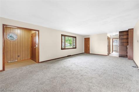 2456 Jackson Street Lorain OH 44052