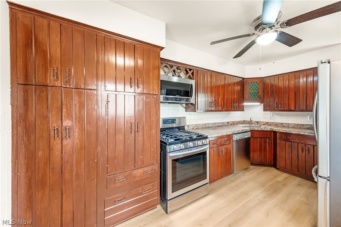 2456 Jackson Street Lorain OH 44052
