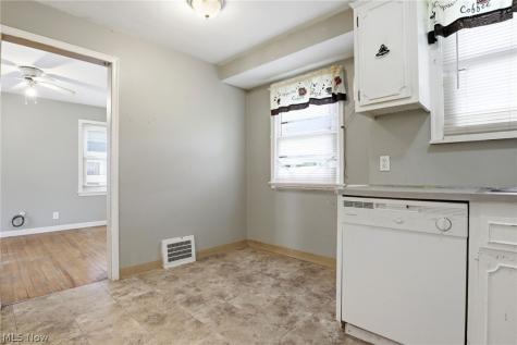 1980 Idlehurst Drive Euclid OH 44117