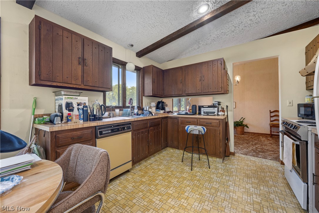 6451 Kungle Road Clinton OH 44216