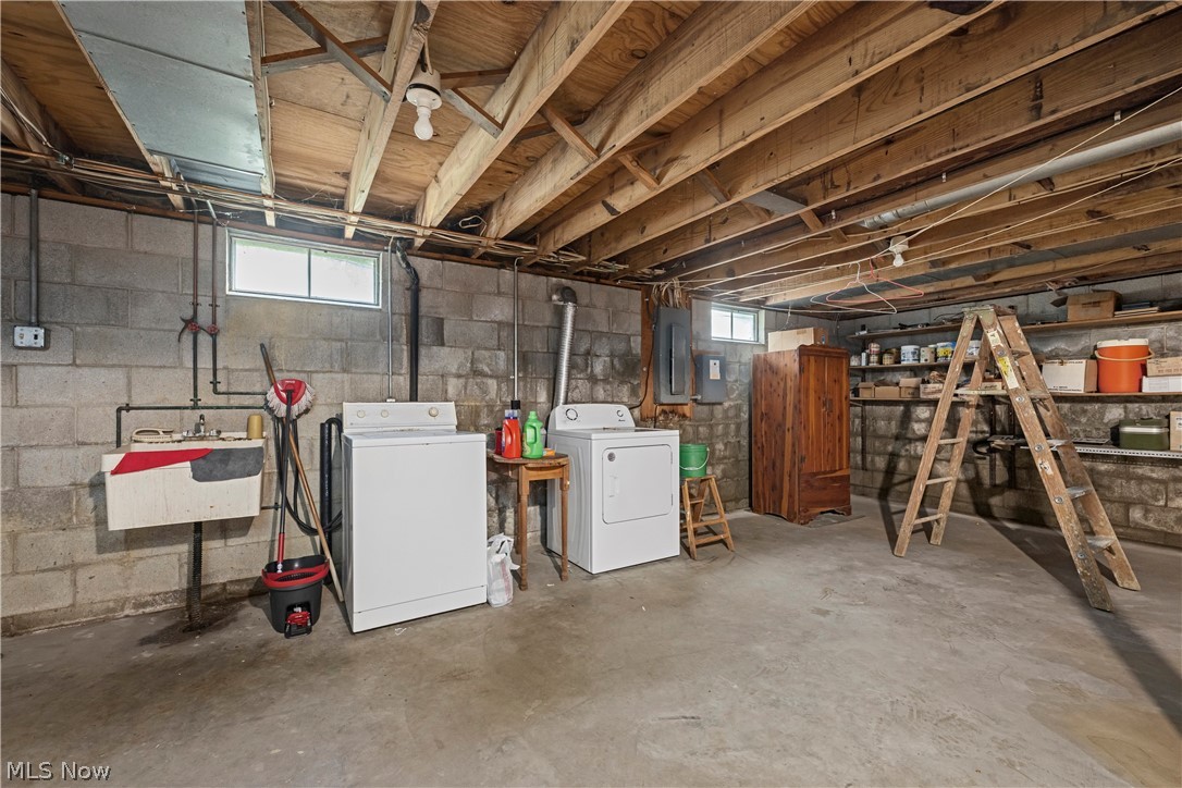 6451 Kungle Road Clinton OH 44216