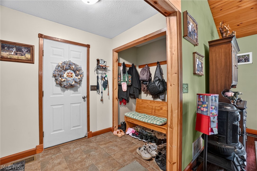 4393 Middle Road Conneaut OH 44030