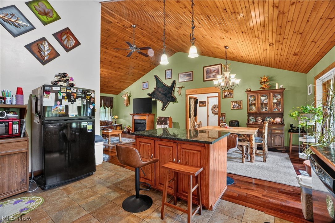 4393 Middle Road Conneaut OH 44030