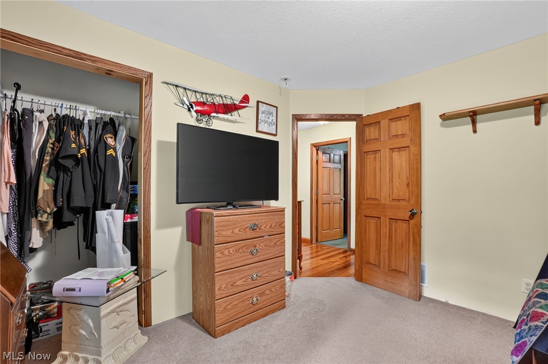 4393 Middle Road Conneaut OH 44030