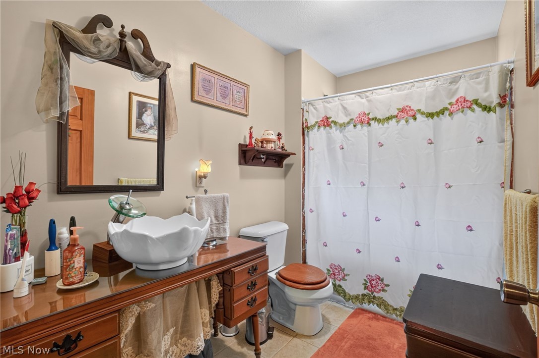 4393 Middle Road Conneaut OH 44030