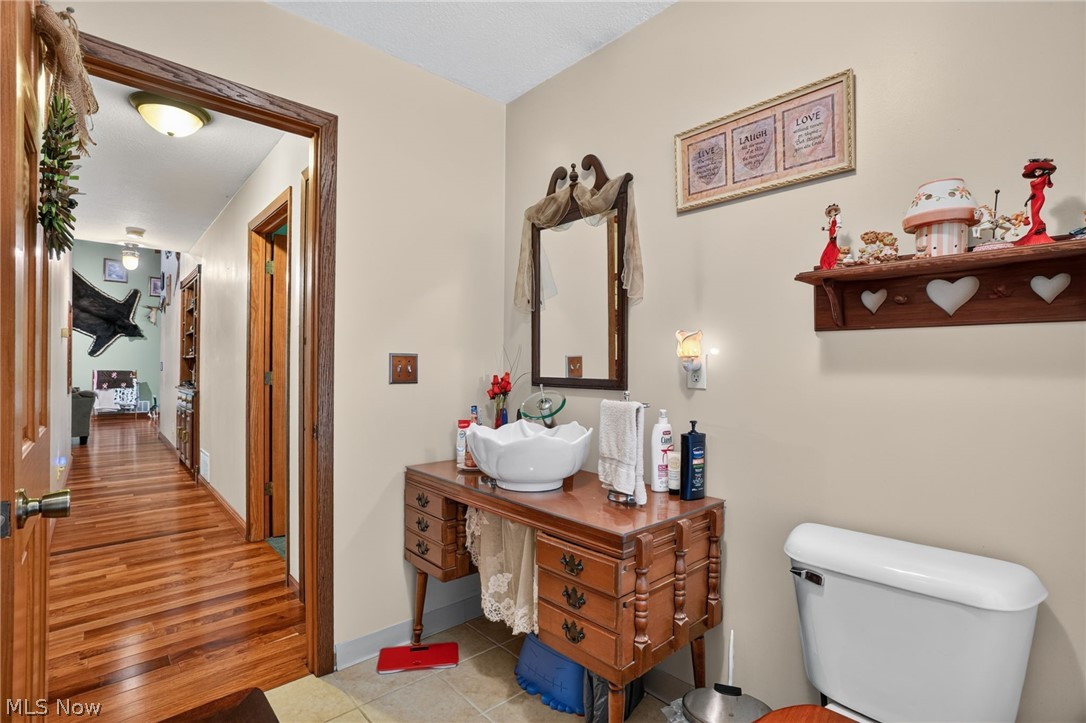 4393 Middle Road Conneaut OH 44030