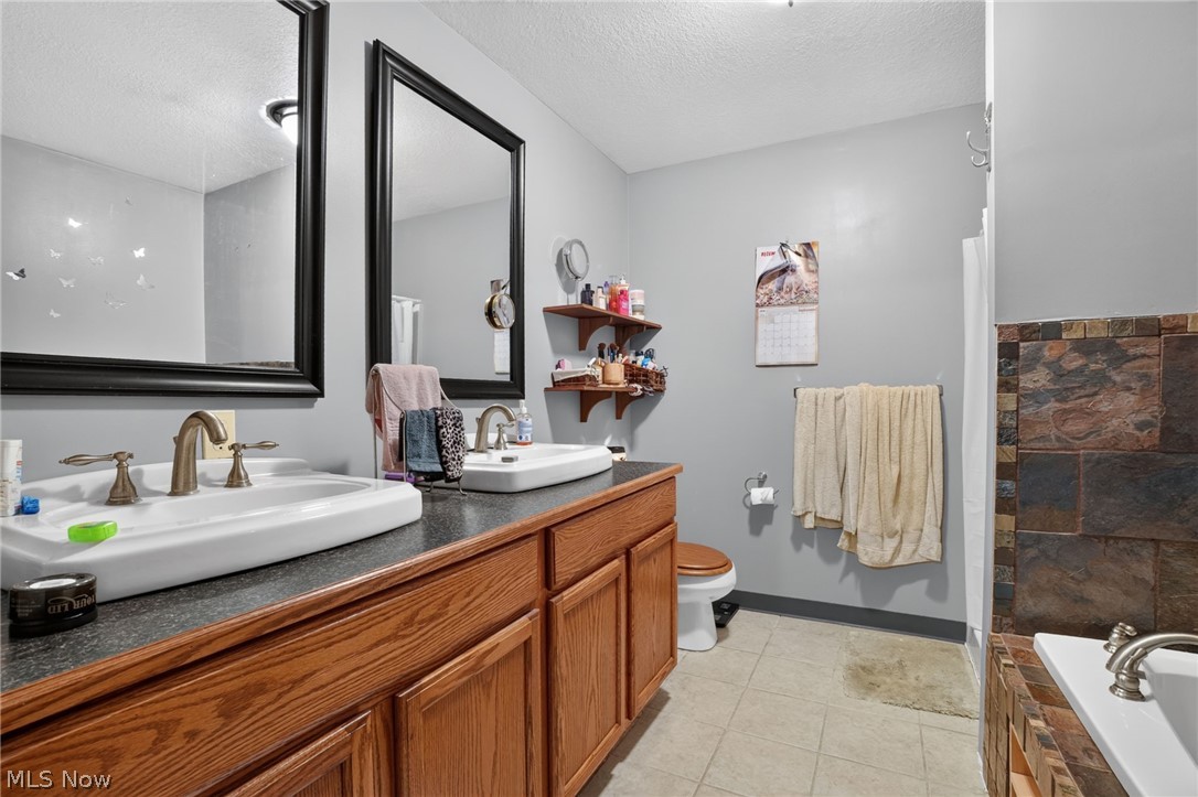4393 Middle Road Conneaut OH 44030