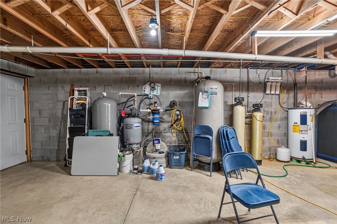 4393 Middle Road Conneaut OH 44030