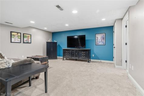 5411 Bridgecreek Avenue NW Canton OH 44718
