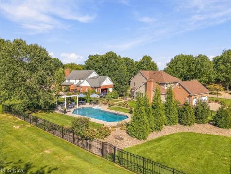 5411 Bridgecreek Avenue NW Canton OH 44718