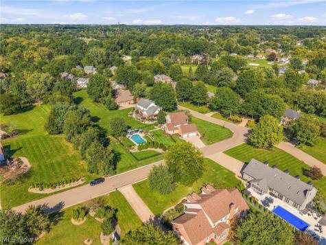 5411 Bridgecreek Avenue NW Canton OH 44718