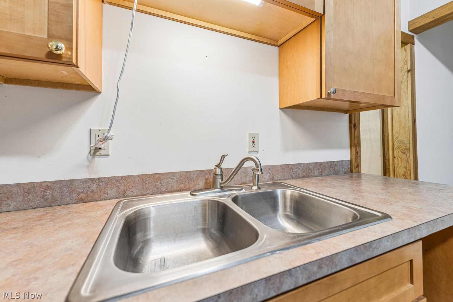 102 Maple Avenue Creston OH 44217