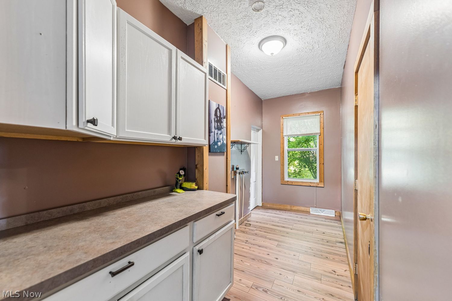 102 Maple Avenue Creston OH 44217