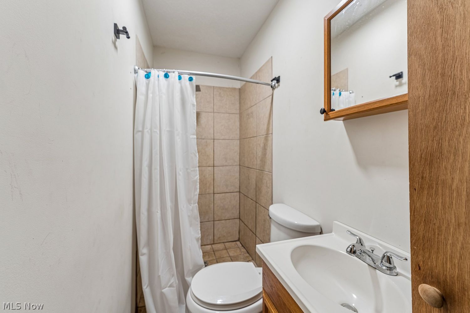 102 Maple Avenue Creston OH 44217