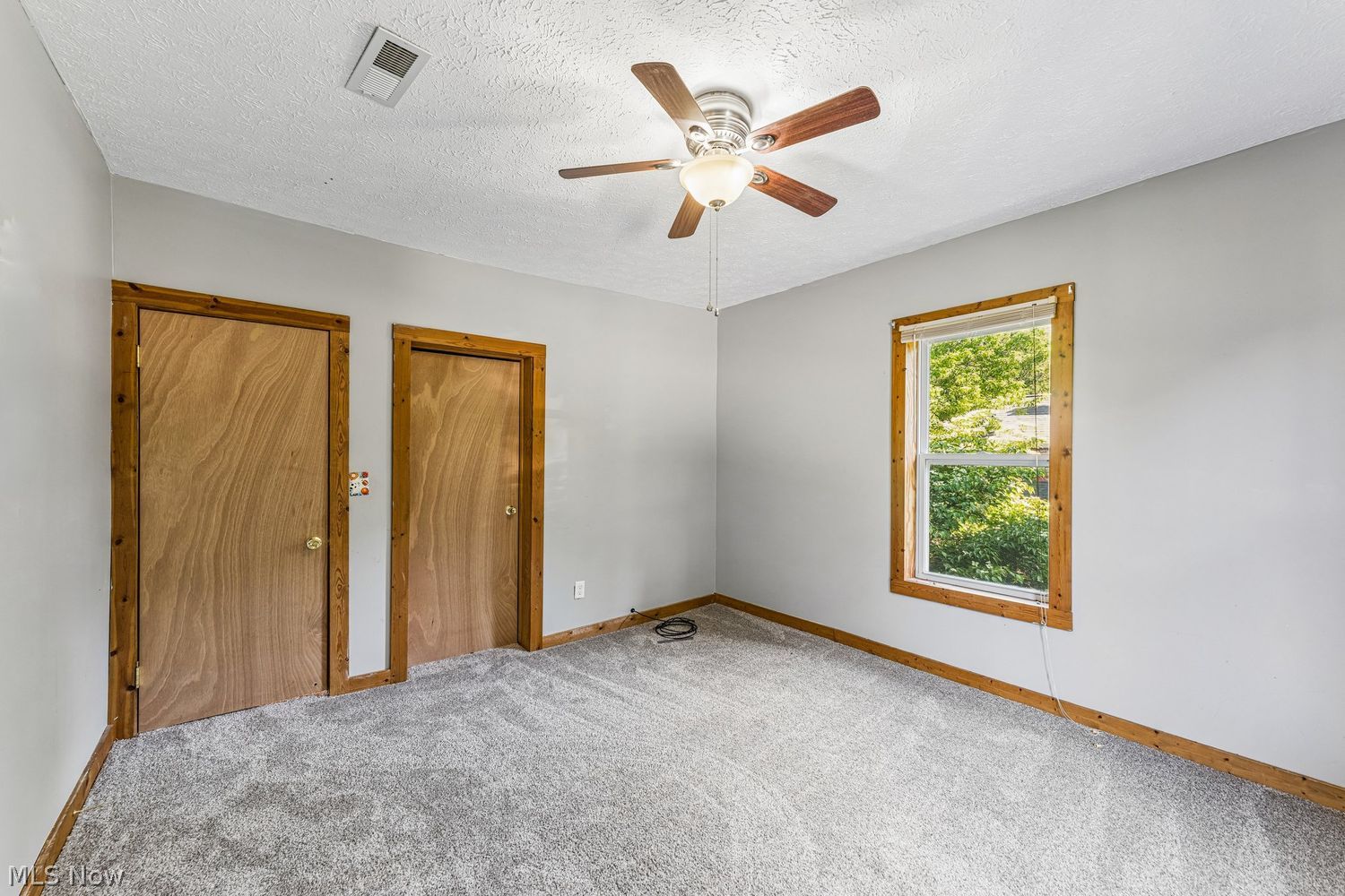 102 Maple Avenue Creston OH 44217