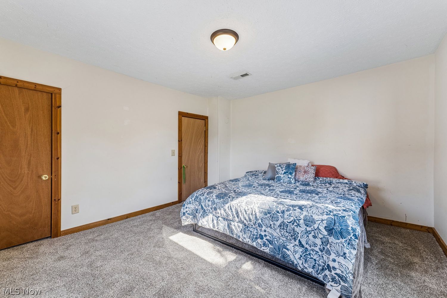 102 Maple Avenue Creston OH 44217