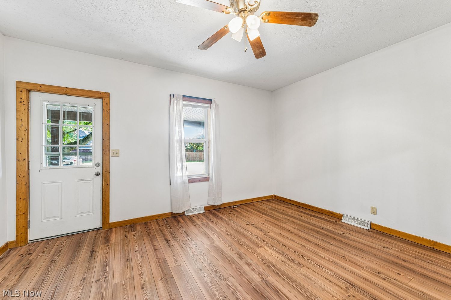 102 Maple Avenue Creston OH 44217