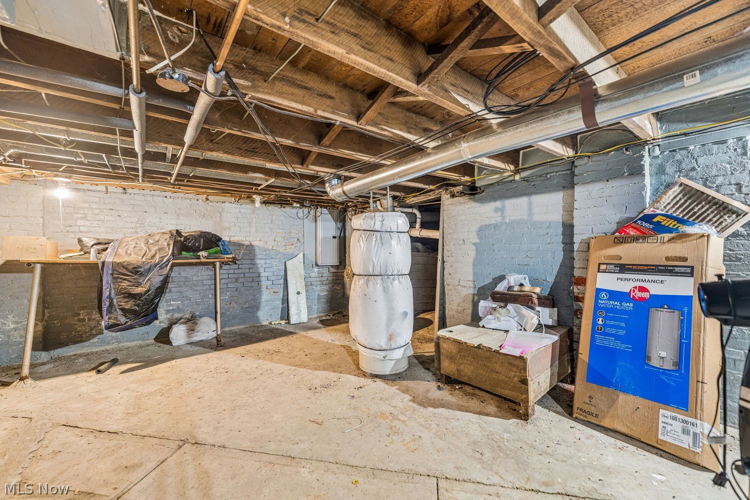 102 Maple Avenue Creston OH 44217