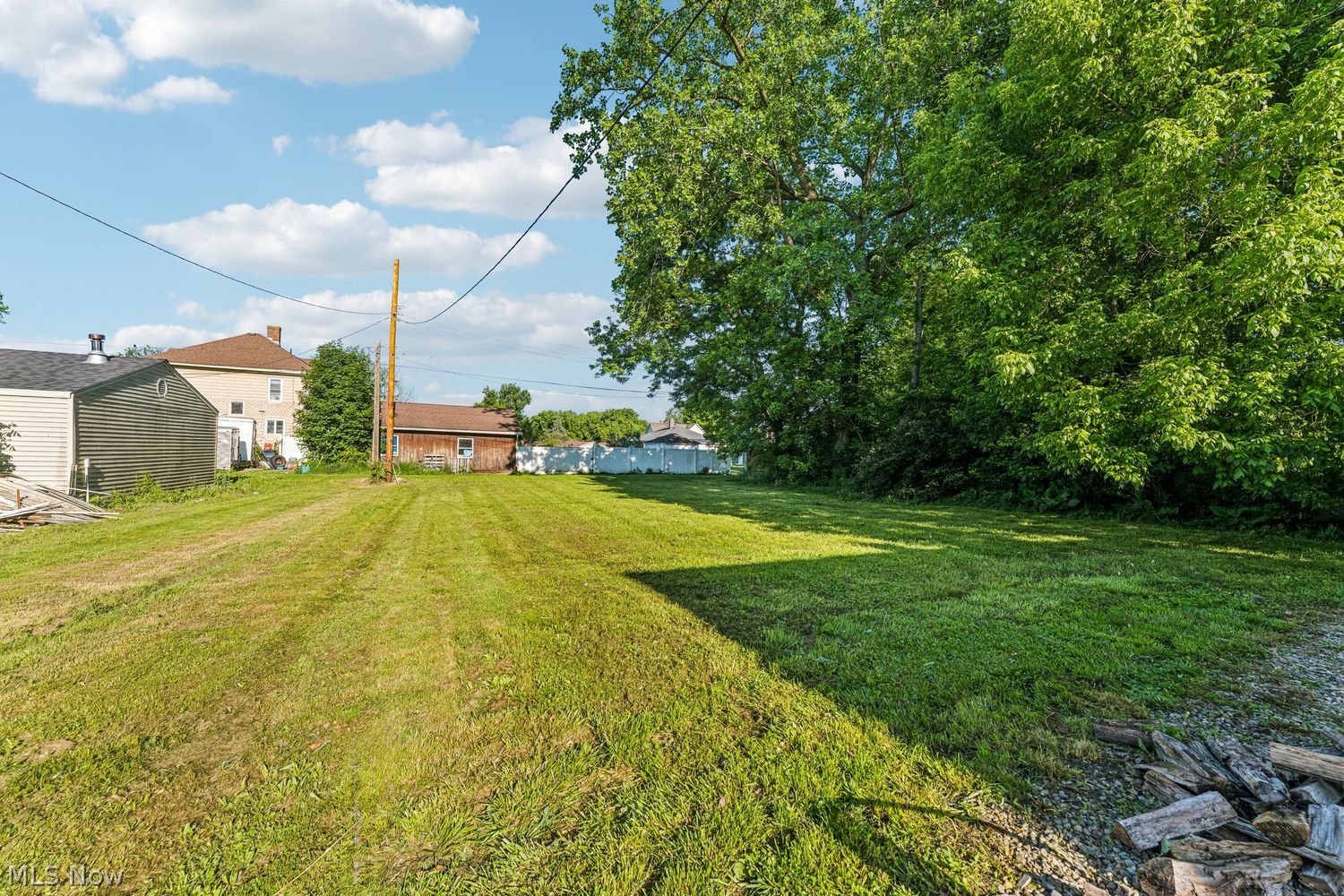 102 Maple Avenue Creston OH 44217