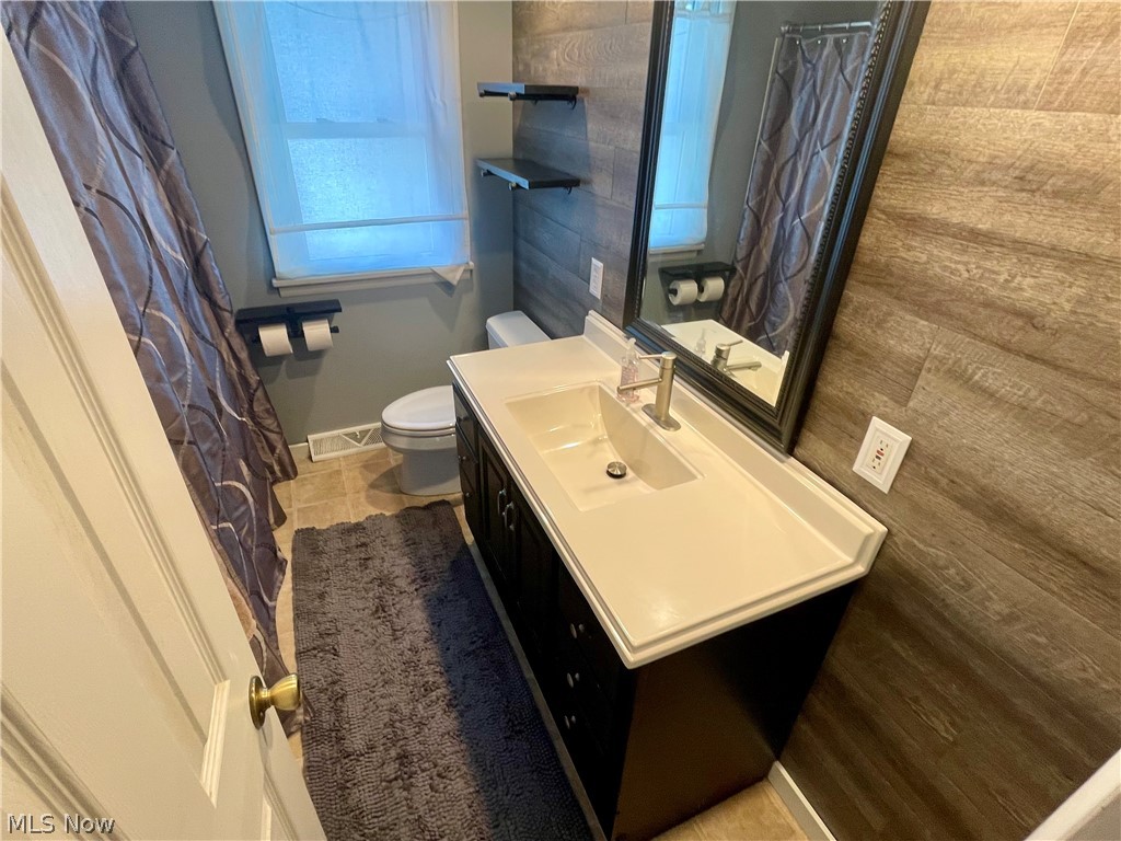 6437 Fernhurst Avenue Parma Heights OH 44130