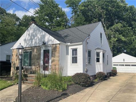 6437 Fernhurst Avenue Parma Heights OH 44130