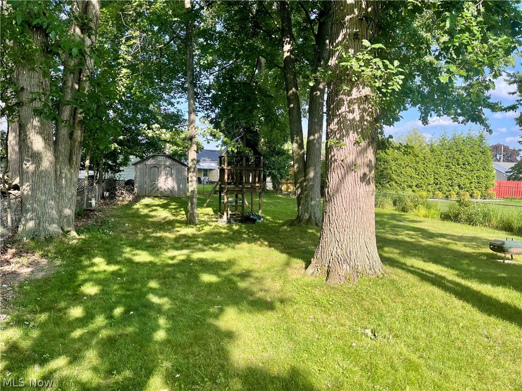 6437 Fernhurst Avenue Parma Heights OH 44130