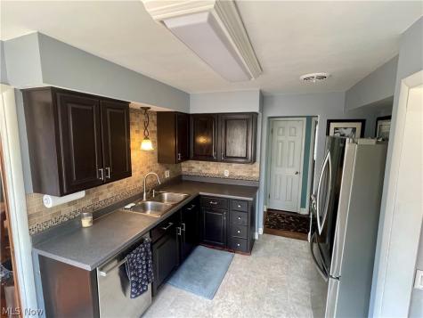 6437 Fernhurst Avenue Parma Heights OH 44130