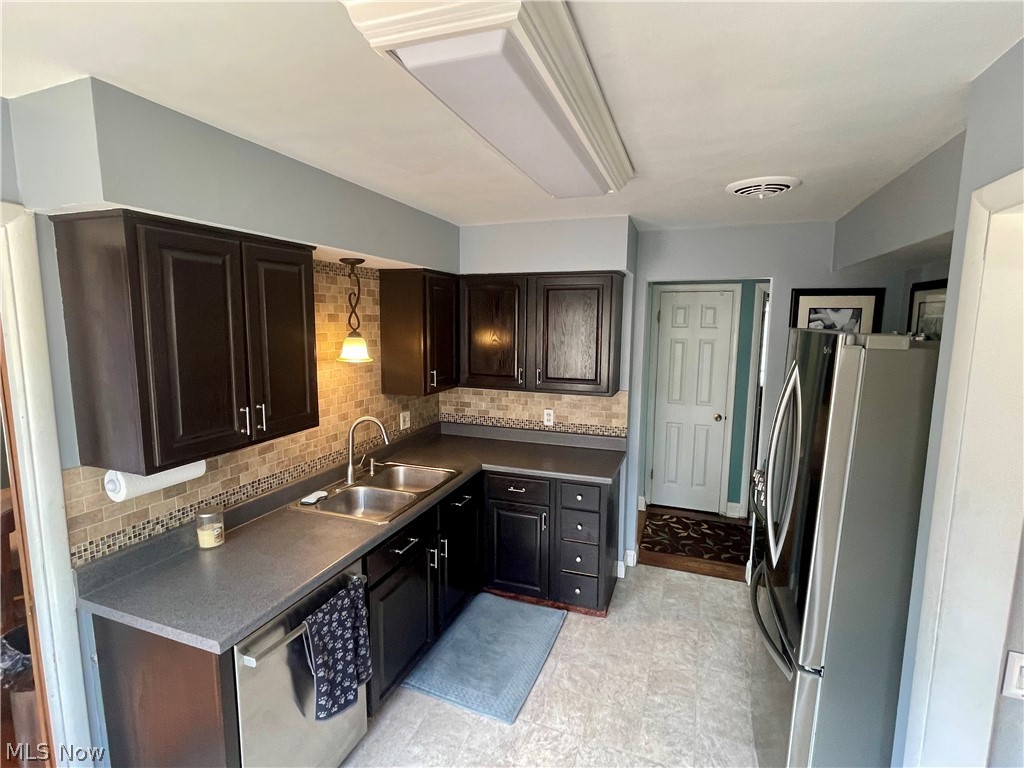 6437 Fernhurst Avenue Parma Heights OH 44130