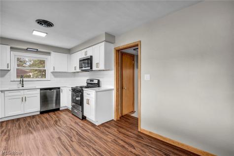 800 E 250th Street Euclid OH 44132