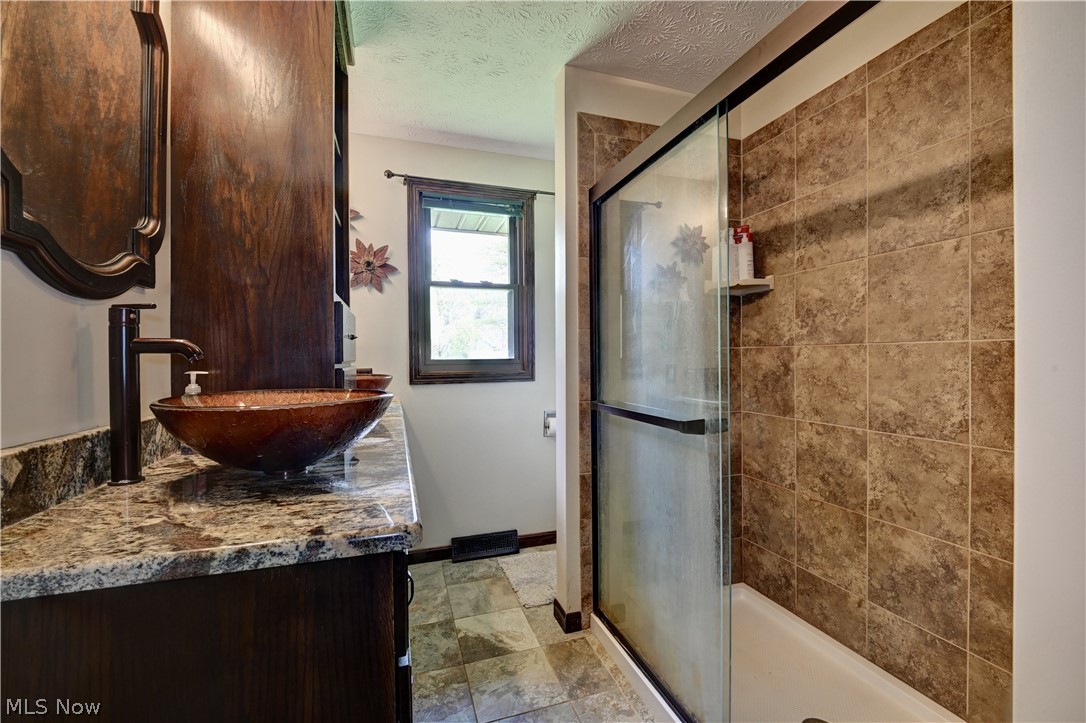 2065 Midvale Mine Road SE Dennison OH 44621