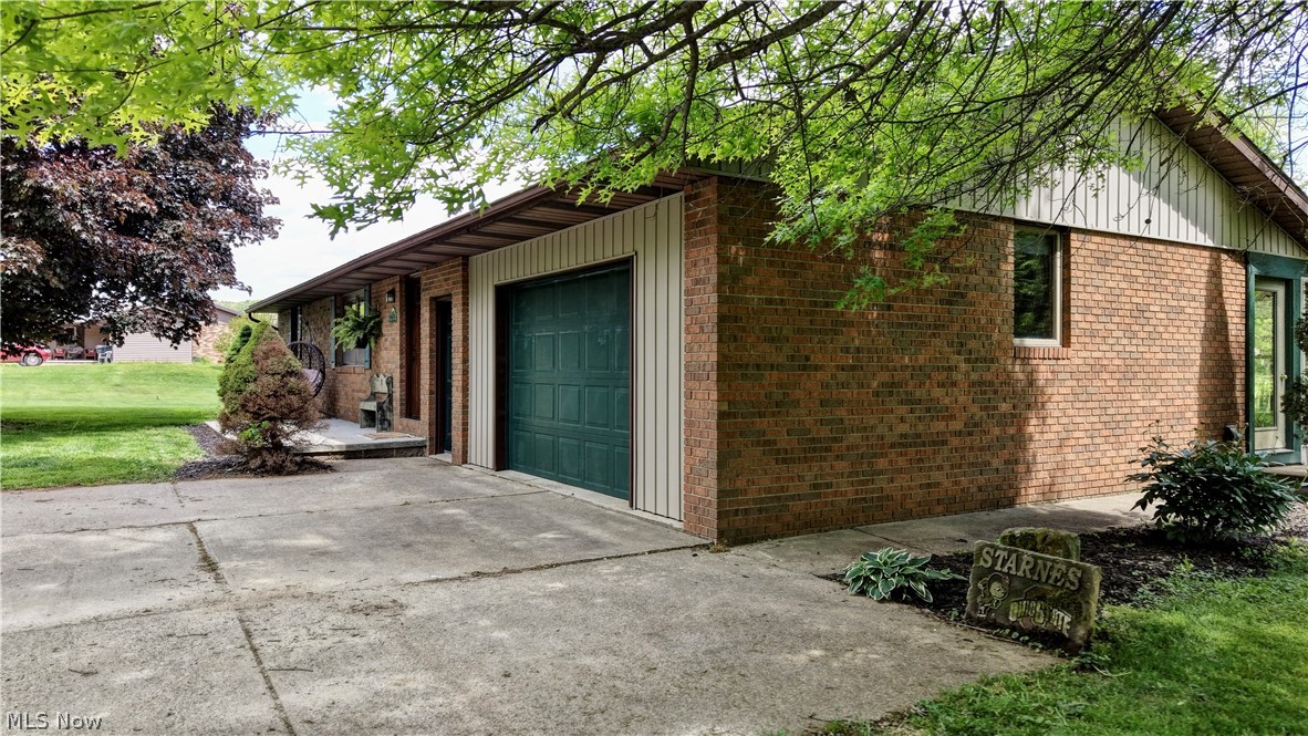 2065 Midvale Mine Road SE Dennison OH 44621